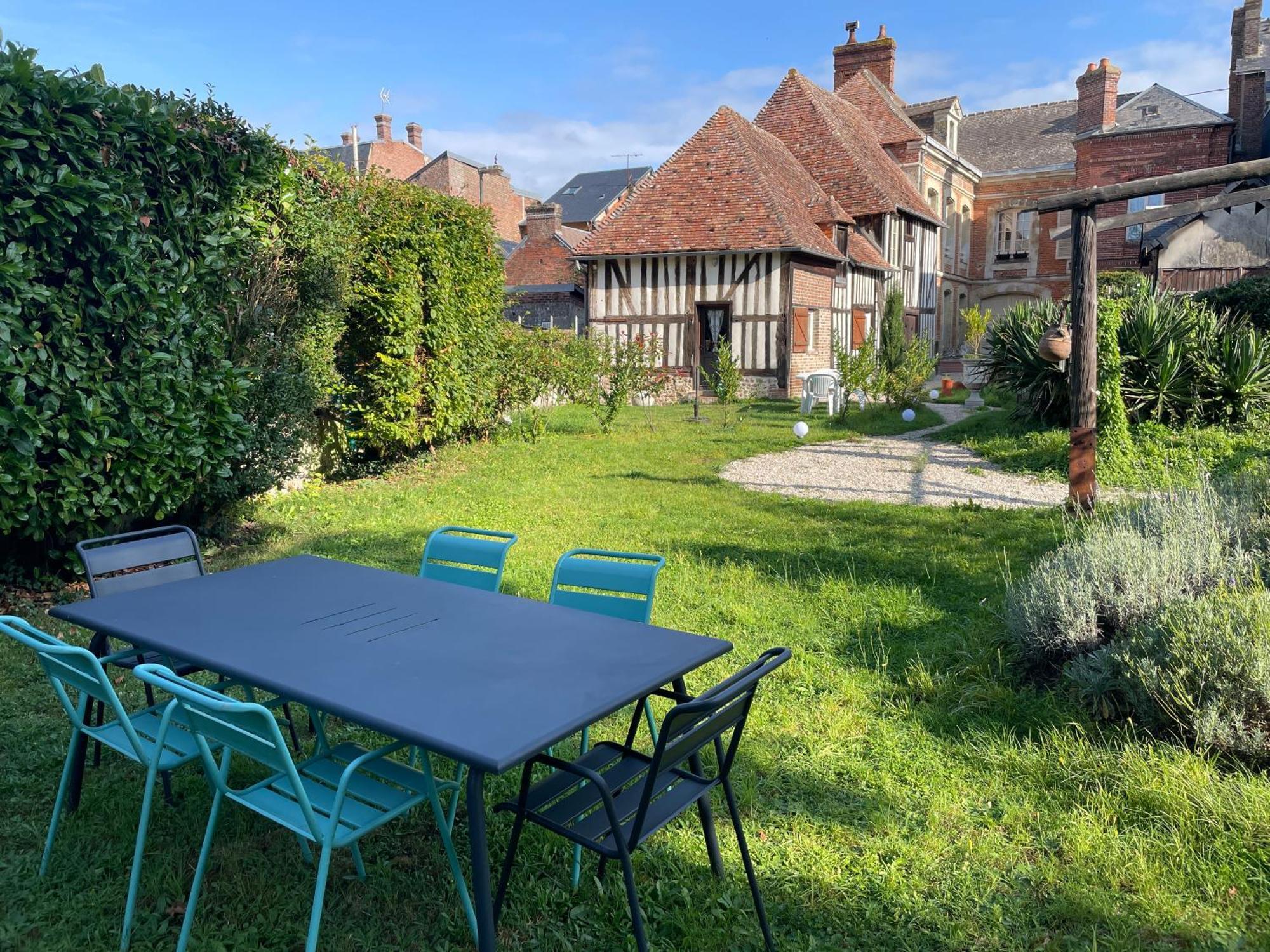 Maison De Jardin - Confort, Commodite, Bien Equipe Livarot-Pays-d'Auge Exteriör bild
